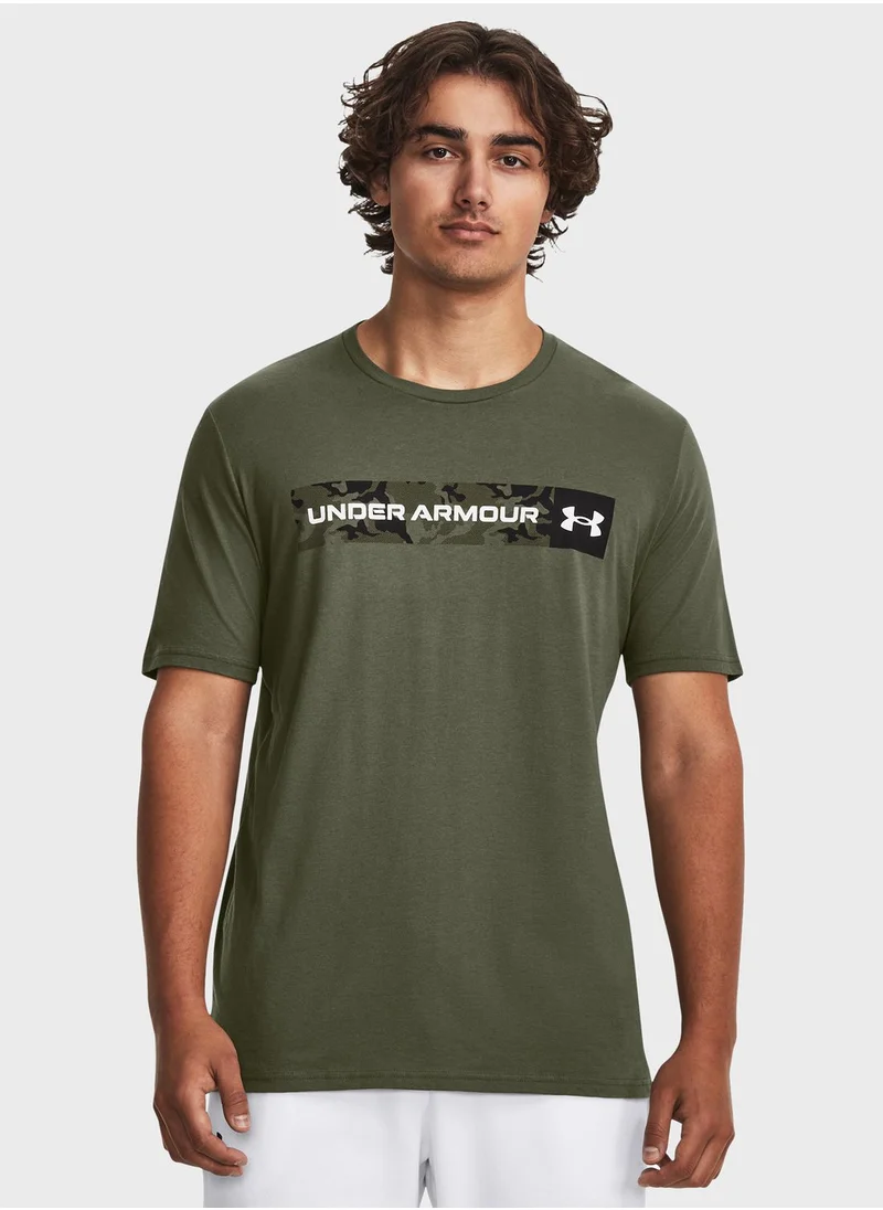 UNDER ARMOUR Camo Chest Stripe Short Sleeve T-Shirt