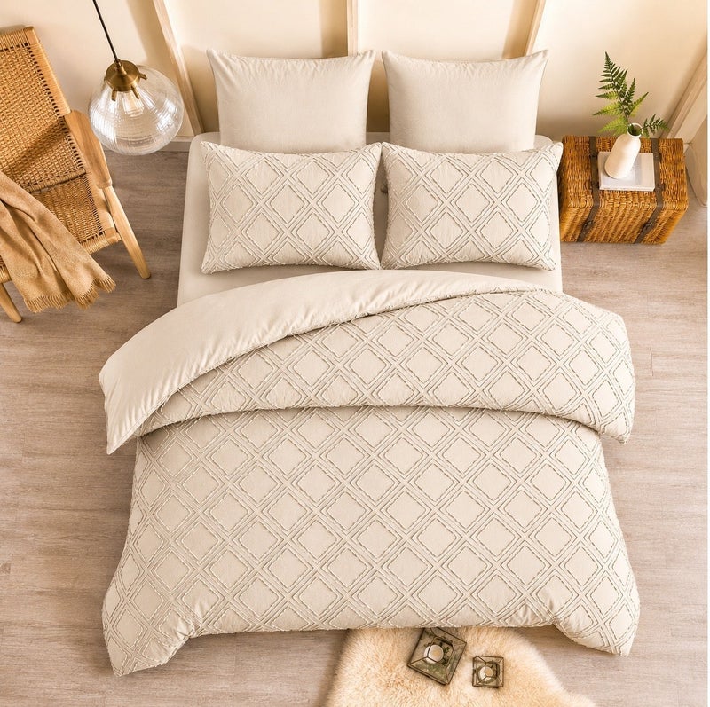 HOMETOPIA Luxury King Size 6-Piece Comforter Set 264×229 cm – Embossed Fabric, Ultra Soft & Breathable Fabric, Comfortable, All-Season Use, Premium Quality, Ideal for AC Rooms & Home Use in Saudi Arabia. - Image 2