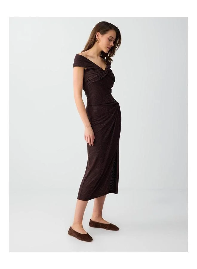 Jimmy Key Dark Coffee Slit Detailed Normal Waist Midi Knitted Skirt.