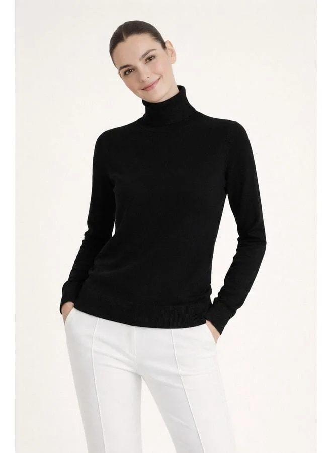 Mısırlı 1951 Women's Black Turtleneck Sweater