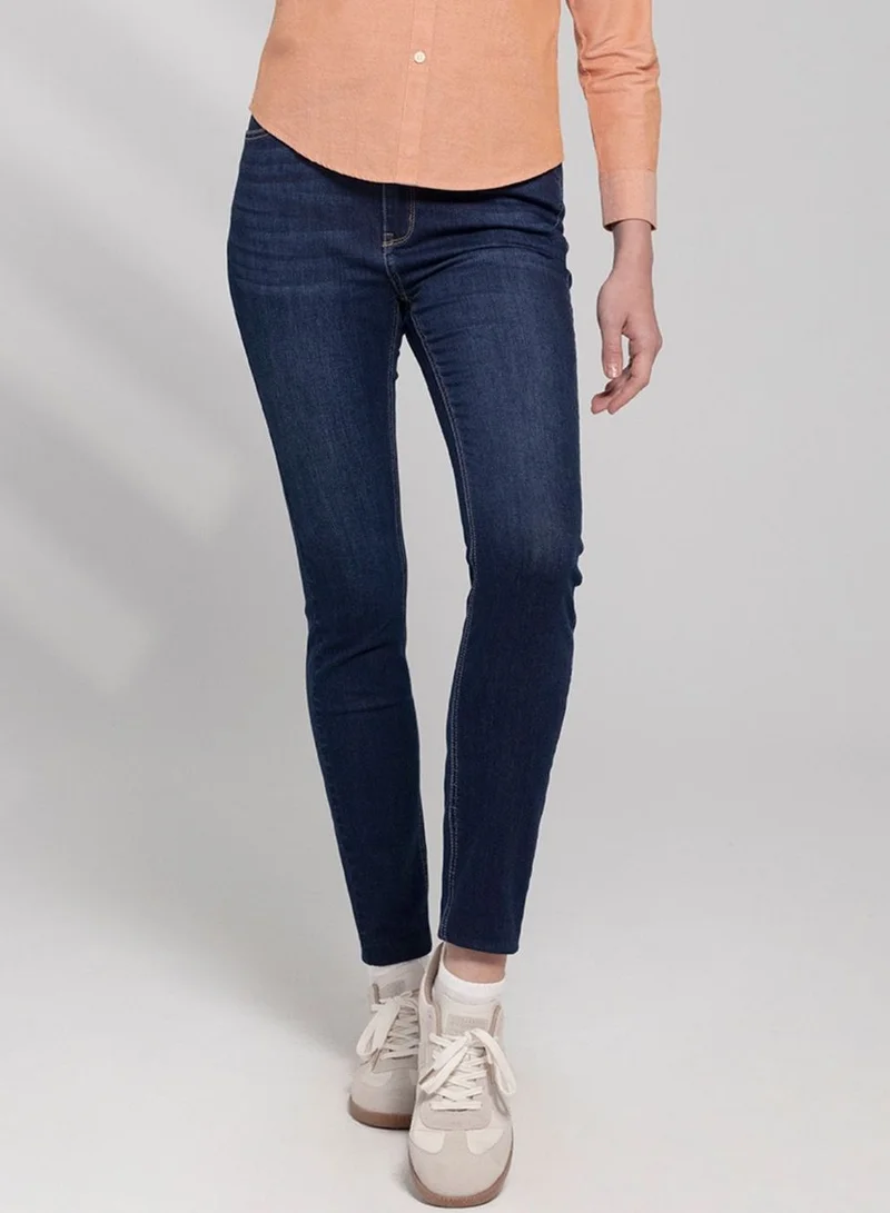 Women's High Rise Slim Tapered Jeans - Comfortable & Stylish Denim
