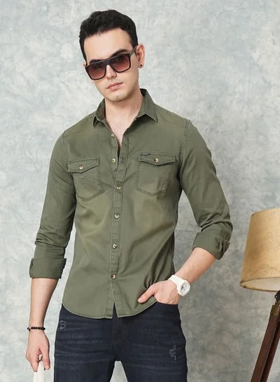 The Indian Garage Co Men Slim Fit Solid Full Sleeves Spread Collar Double Flap Pocket Casual Shirt