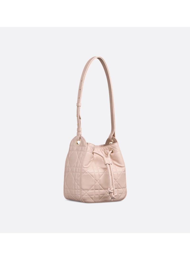 ديور أديكت حقيبة يد متوسطة الحجم من D-Motion برباط على شكل دلو حقيبة كتف عبر الجسم - Image 1