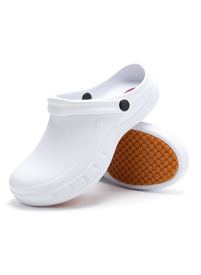 أحذية جراحية، أحذية طاهي، أحذية للجنسين مغلقة بالكامل وجيدة التهوية، أحذية واقية، مناسبة للأطباء والممرضات والطهاة وموظفي المختبر، صنادل غير قابلة للانزلاق (أبيض) - Image 1