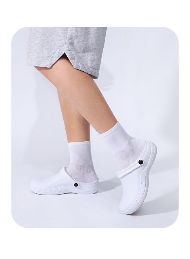 أحذية جراحية، أحذية طاهي، أحذية للجنسين مغلقة بالكامل وجيدة التهوية، أحذية واقية، مناسبة للأطباء والممرضات والطهاة وموظفي المختبر، صنادل غير قابلة للانزلاق (أبيض) - Image 2