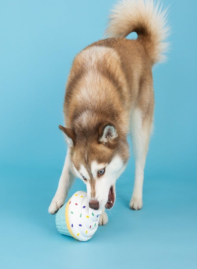 Fringe Studio Dog Toy, You Bake Me Crazy, Latex, Pet Shop Collection (366013) - Image 4