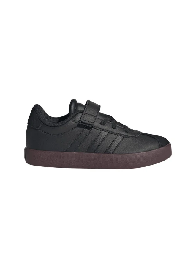 adidas أحذية أديداس   .    للأطفال باللون الأسود