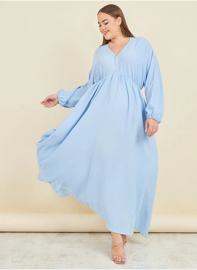 ستايلي Plus Textured V Neck A-Line Maxi Dress