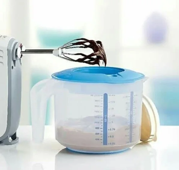 Tupperware Mix and Store 2 Liter Storage Container