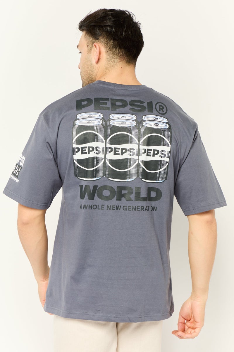 Pepsi تي شيرت رجالي بأكمام قصيرة وياقة دائرية بطباعة بيبسي، رمادي غامق - Image 4