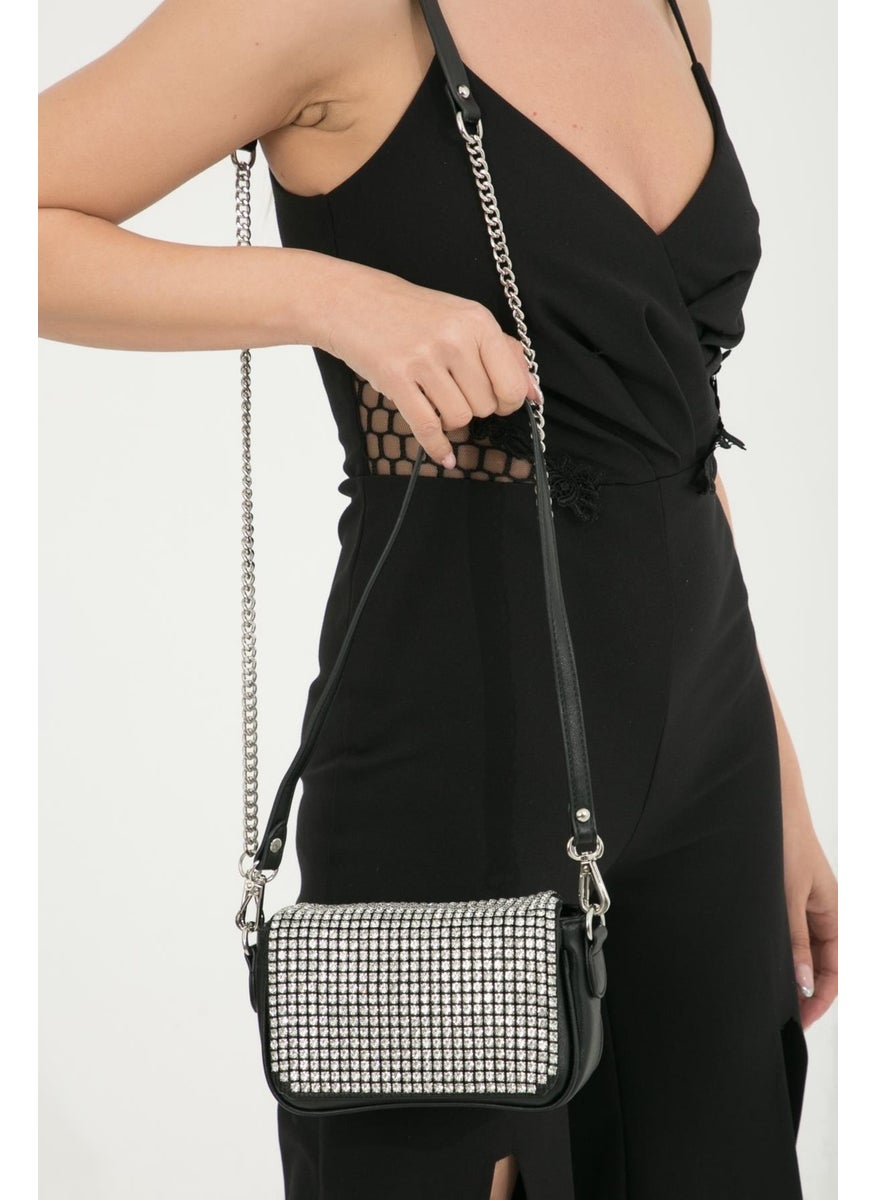 Kriste Bell - Women's Handbag and Shoulder Bag Small Chain - Image 1