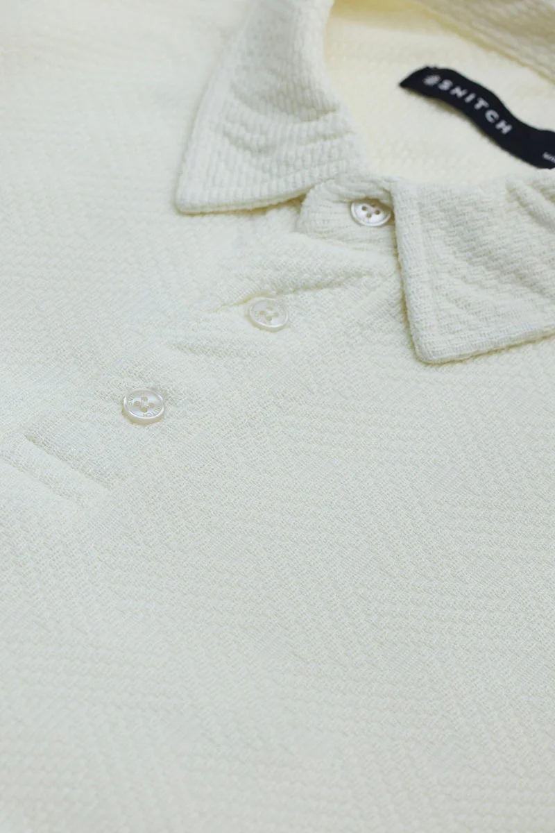 سنيتش Off-White Textured Half Sleeve Slim Fit T-Shirt