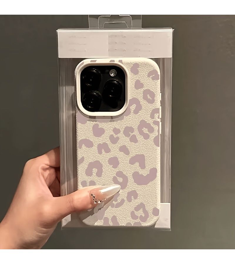 حافظة هاتف بنقشة الفهد الوردية وملمس الليتشي متوافقة مع iPhone 14 Plus - Image 1