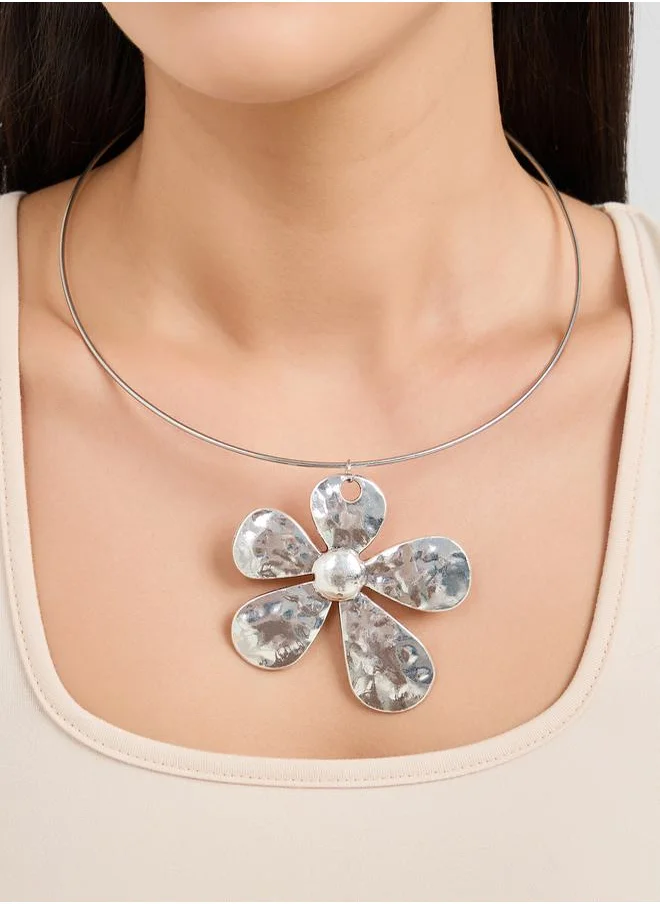 ستايلي Chunky Flower Pendant Necklace