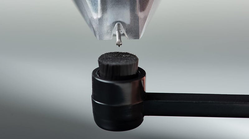 Pro-Ject Clean It Carbon Fibre Cleaning Brush for Turntable Cartridges - Image 5