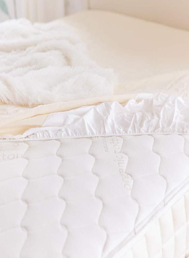Naturepedic Naturepedic Organic Waterproof Mattress Protector Pad, Fitted Stretch Knit Mattress Cover for 9"-16" Depth, Queen  - Image 1