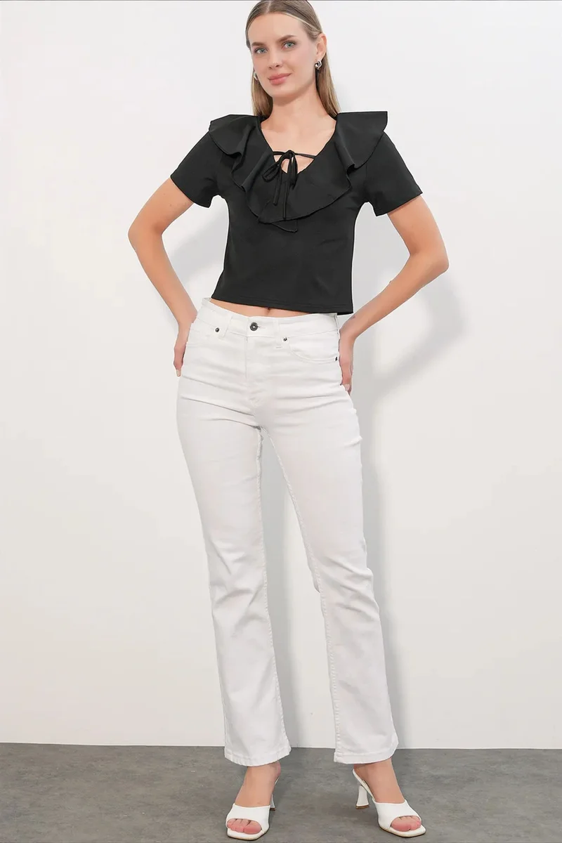 Big Dart BDART Frilly Tie-Front Crop Top