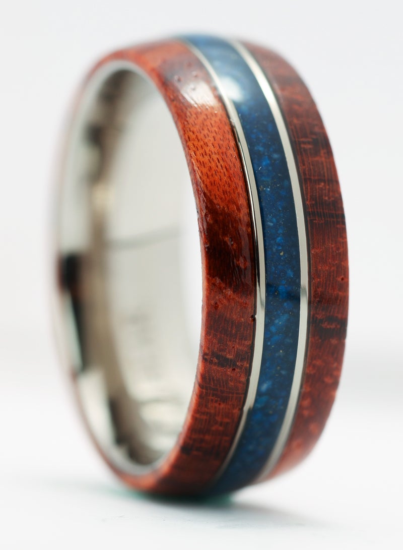 ELEGANT BEAR Ring made of Brazilian rosewood, bentwood and ebony