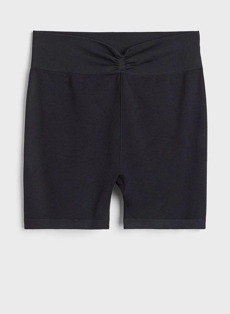 H&M High Waist Short