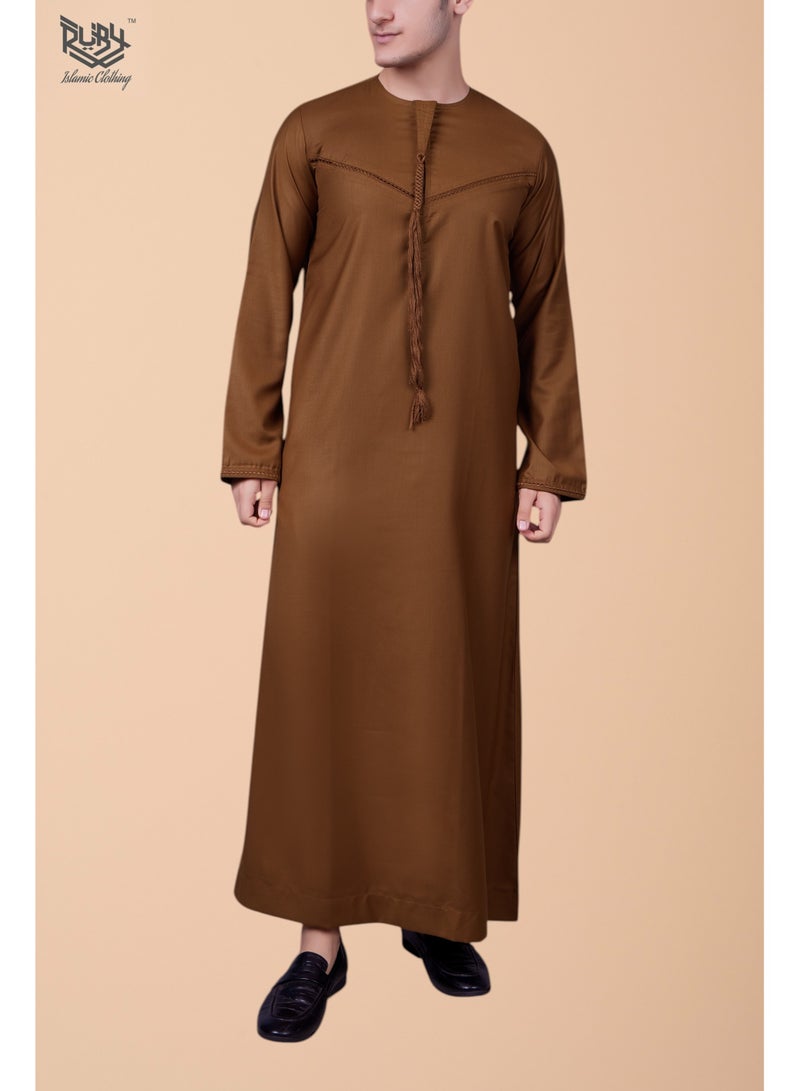 روبي للملابس الإسلامية ثوب كندورا للرجال ثوب جبها برقبة دائرية وأكمام طويلة مع تطريزز - Image 1
