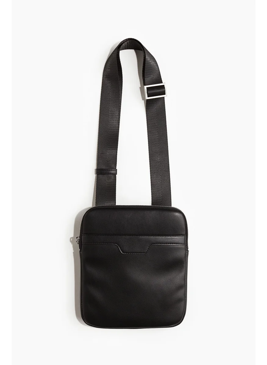 اتش اند ام Small Shoulder Bag