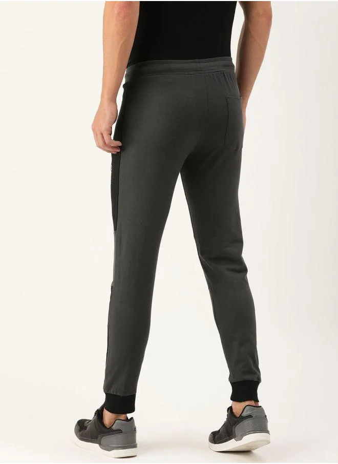 The Indian Garage Co Men Slim Fit Solid Mid-Rise Stretchable Knitted Jogger Trousers