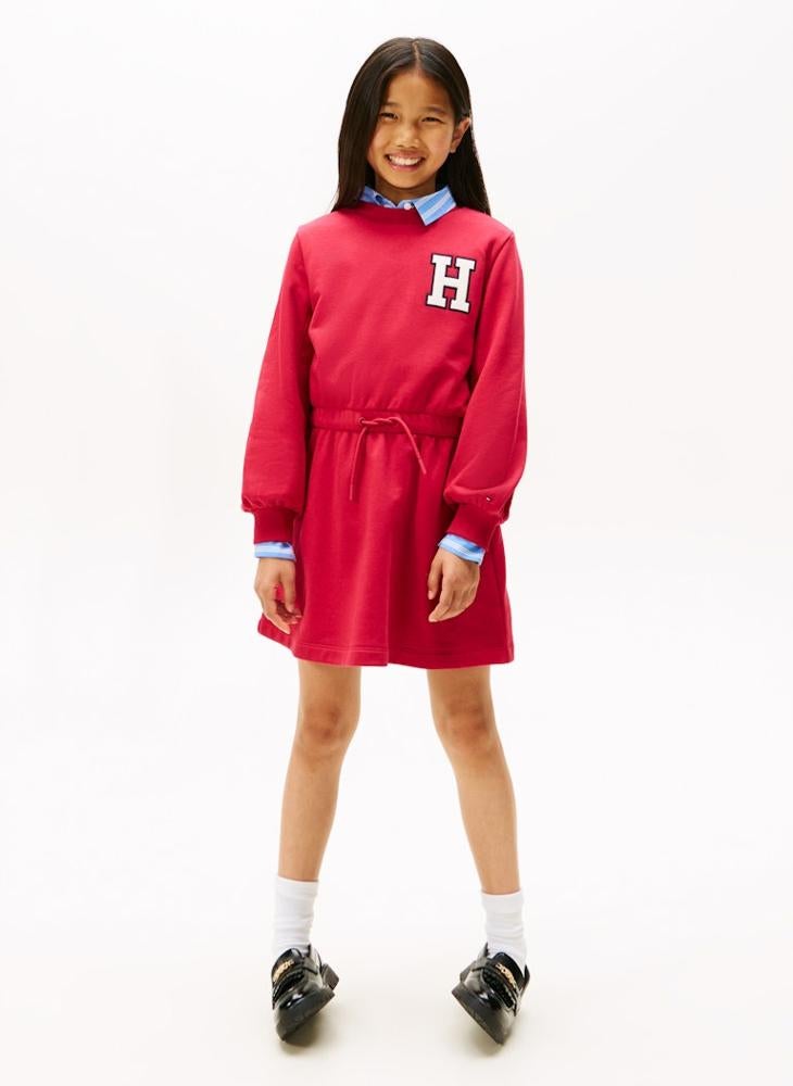 تومي هيلفيغر فستان صغير للأطفال بأسلوب جامعي - Image 1