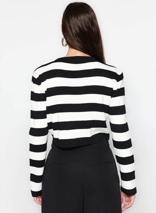 trendyol Black Crop Basic Striped Knitwear Sweater - Image 5