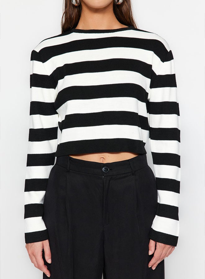 trendyol Black Crop Basic Striped Knitwear Sweater - Image 4