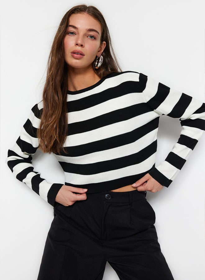 trendyol Black Crop Basic Striped Knitwear Sweater - Image 3