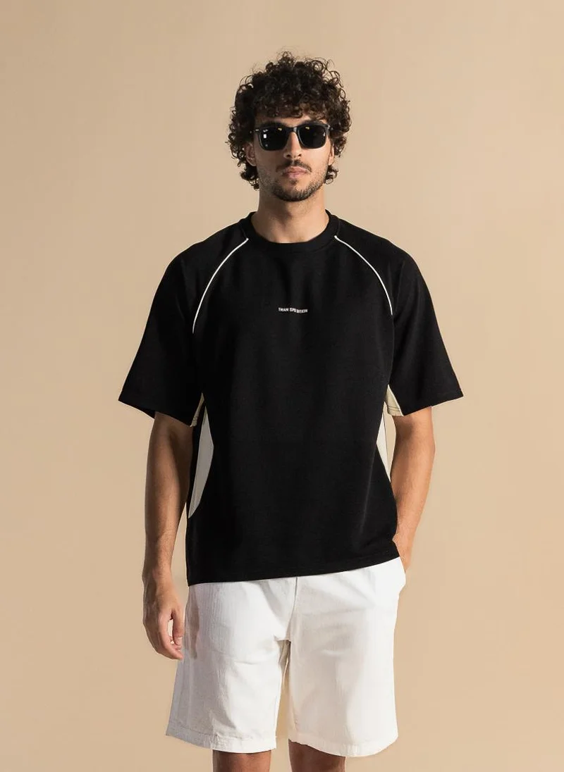 SHAPES DETAILED EMBROIDERED T-SHIRT