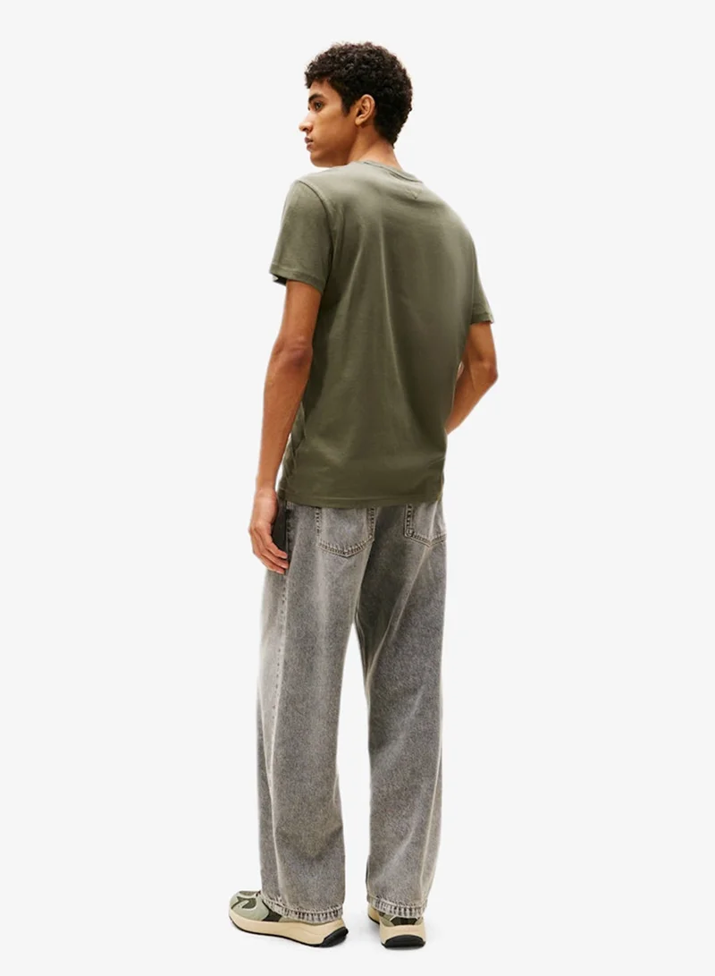 TOMMY JEANS  Logo Crew Neck T-Shirt for Men | Best Price UAE