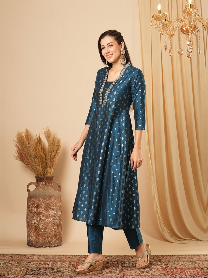 globus Globus Women Ethnic Motifs Printed Panelled Thread Work Kurta With Trousers - Image 2