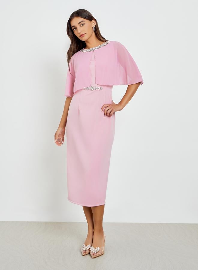 ستايلي فستان ميدي شيث بأكمام كيب - Image 3