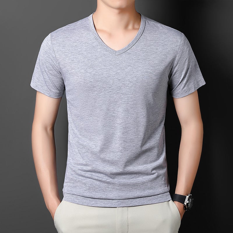 تي شيرت قصير الأكمام من قطن مودال آيس سيلك للرجال 2024 صيف جديد بلون موحد بتصميم على شكل V باللون الرمادي الفاتح - Image 1