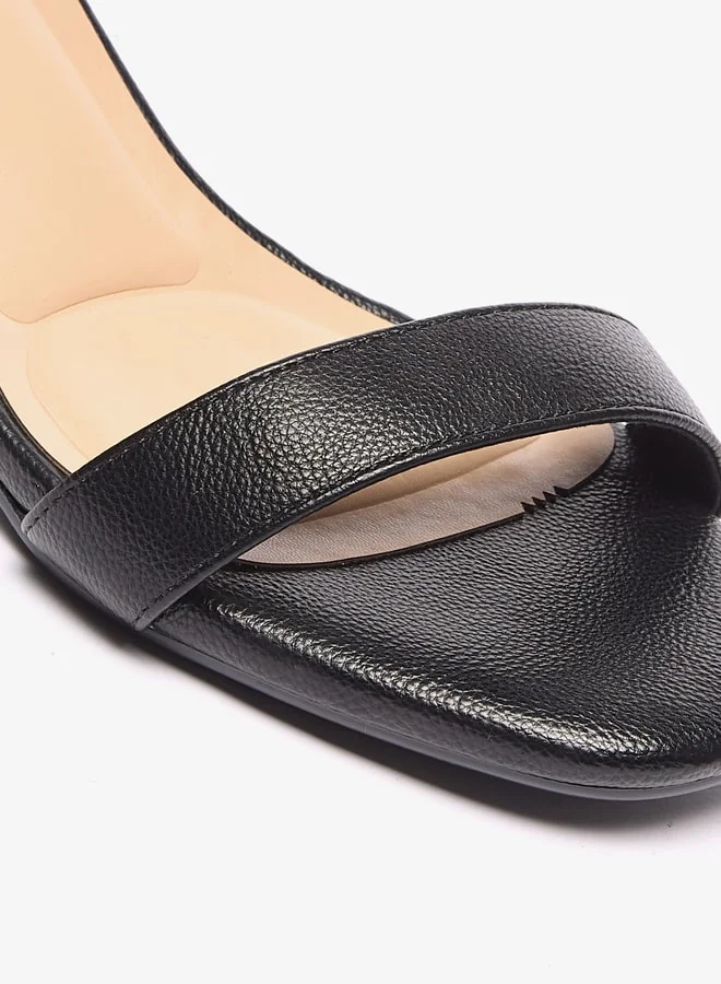 فلورا بيلا من شو إكسبرس Women Casual Buckle Block Heels