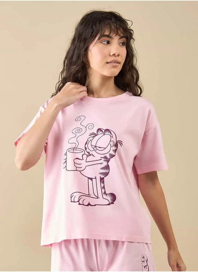 فاف Garfield Print T-shirt and Shorts Set