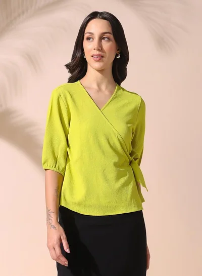 Dennis Lingo Women'S Apple Green Polyester Blend Solid Pattern Regular Fit Tops