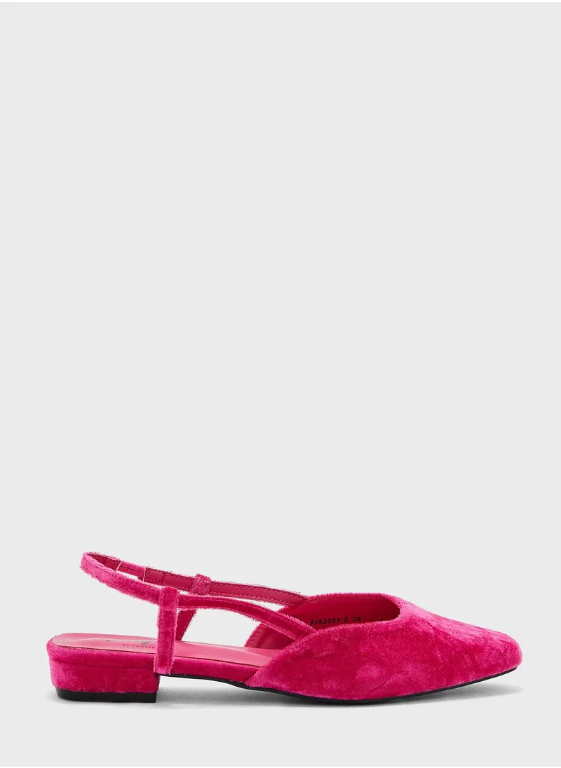 جينجر Velvet Square Toe Ankle Strap Ballerina