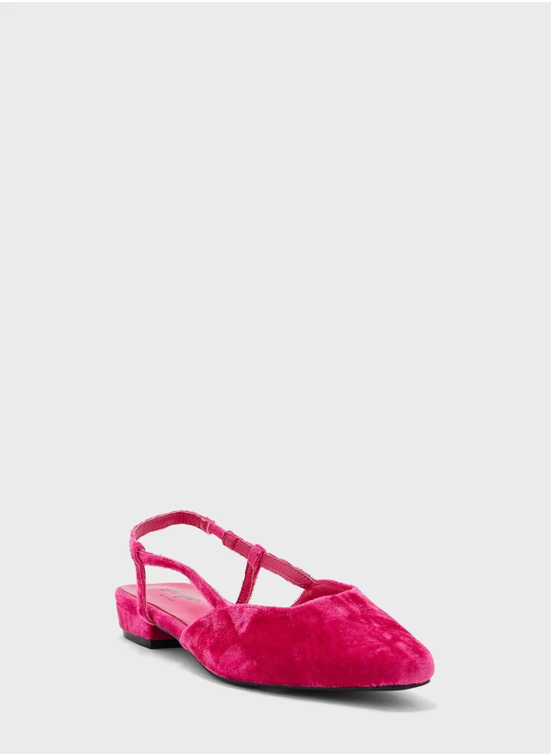 جينجر Velvet Square Toe Ankle Strap Ballerina