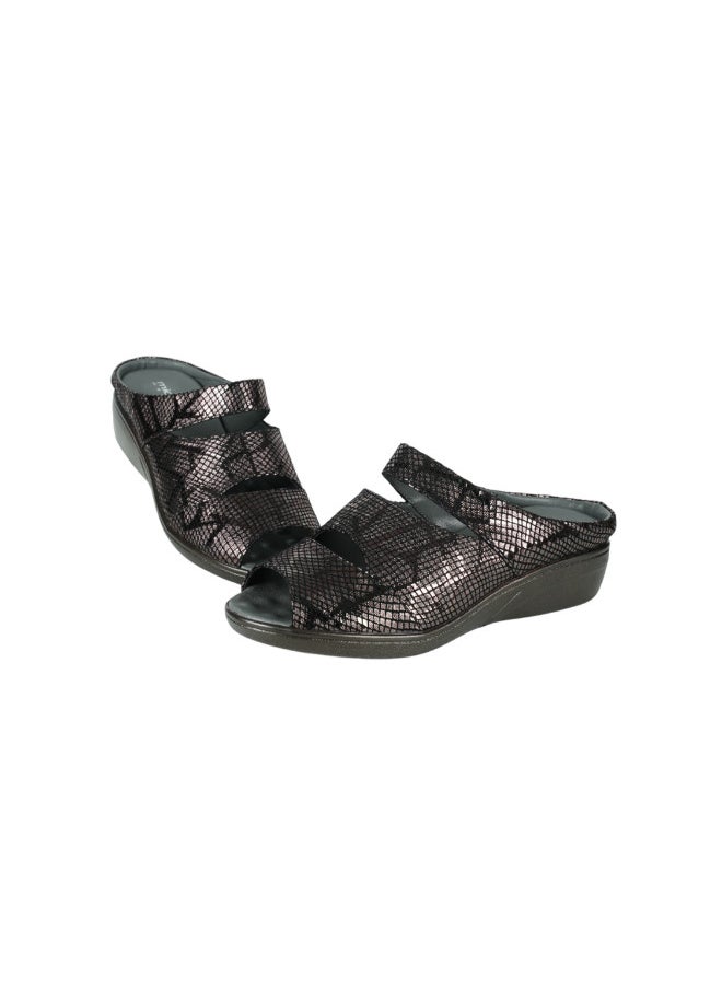 Michelle Morgan 092-2840 Michelle Morgan Ladies Flat Casual Sandals 2418-20 Grey  - Image 3