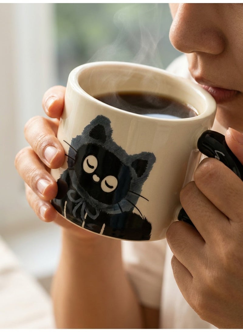 وارويك كوب قهوة سيراميك لطيف بتصميم قطة مع غطاء، سعة 360 مل، مقاوم للحرارة للقهوة والشاي، بتصميم كرتوني مناسب للمنزل والمكتب، هدية مثالية لعيد الميلاد ورأس السنة ورمضان للسيدات والنساء. - Image 3