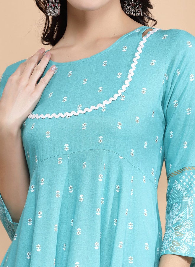 Largish Blue Solid Checked A-Line Midi Dress with Layered Detail - Image 3