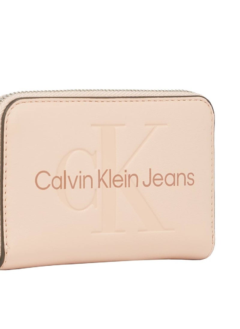 Calvin Klein Jeans Women's Sculpted Zip Around Wallet - Faux Leather, Pink  - Image 4