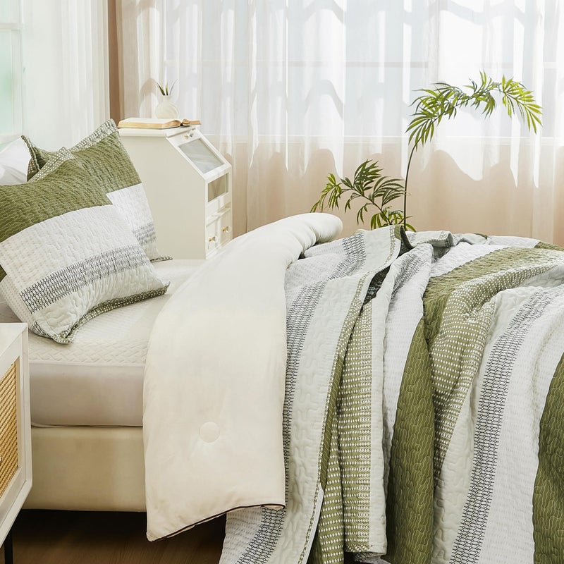 Andency أند آند آند كوين لحاف الفراش مجموعة الزيتون 3 قطع رقمية خضراء خضراء مخططة الفائقة ناعمة أغطية الأسرّة الخفيفة الوزن المحددة مع 2 وسادة شمس لجميع الفصول (90 "" x96 ") - Image 2