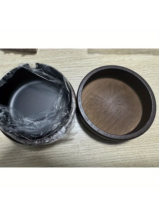 مطفأة سجائر خشبية سوداء بغطاء مضاد للرماد الطائر مستديرة للمنزل والمكتب - Image 1