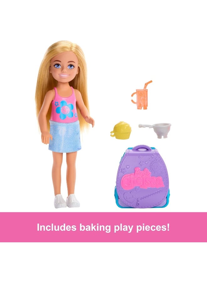 Barbie Barbie Family & Friends x Chelsea Club Cupcake Baking Backpack Doll (15.2 cm)  - Image 3