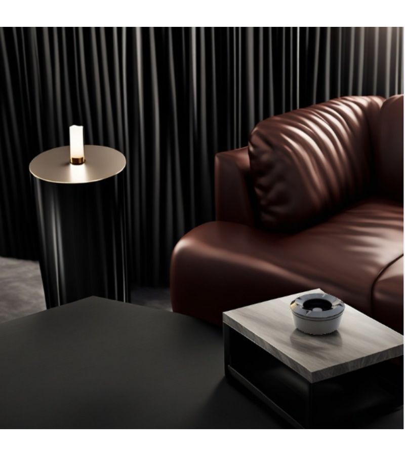 Black Round Windproof Ashtray with Lid Melamine Plastic Imitation Porcelain - Image 3