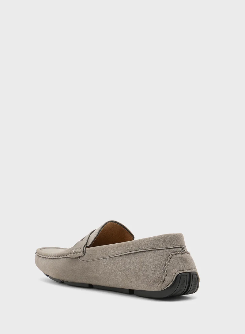 روبرت وود Casual Suede Loafers