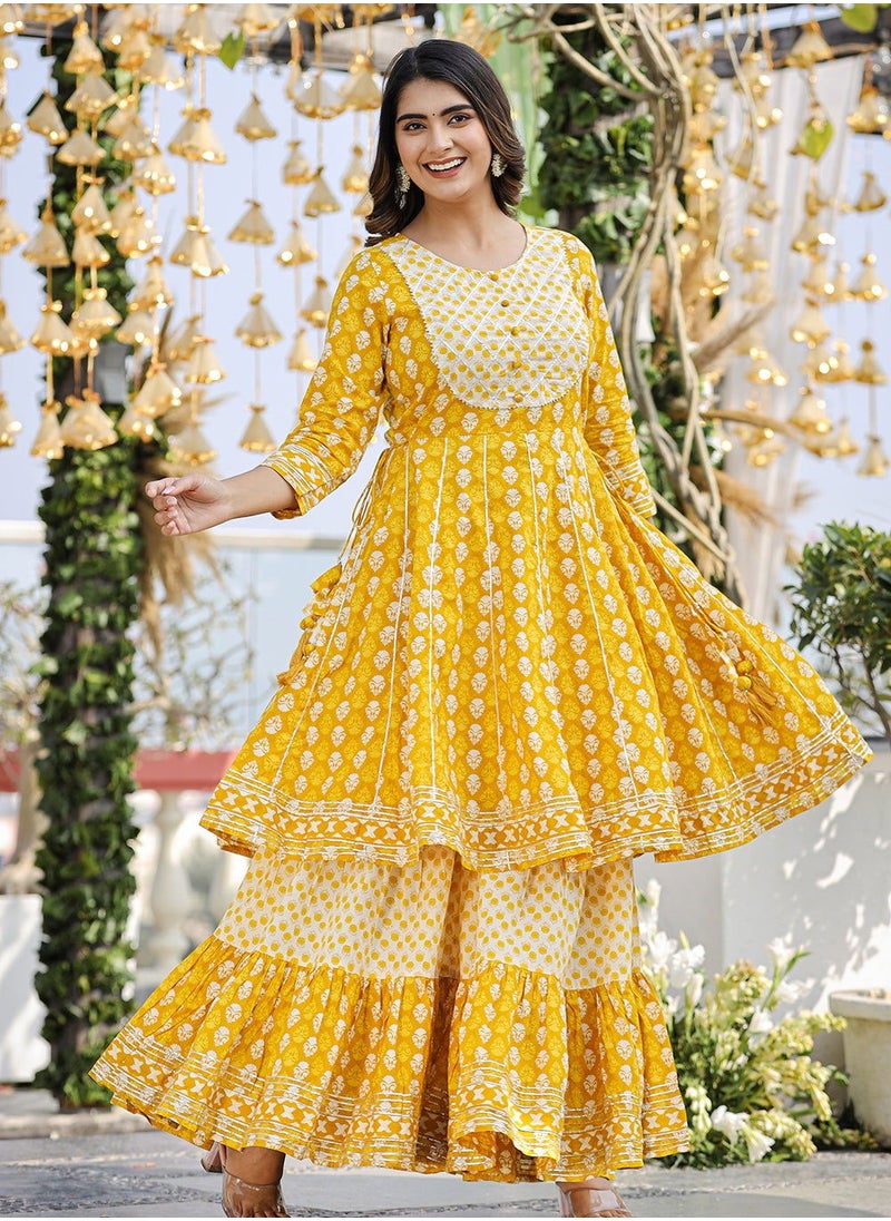 Swadesh Souq طقم شارايا كورتا شيكانكاري قطني أنيق باللون الأصفر مع دوباتا  - Image 1